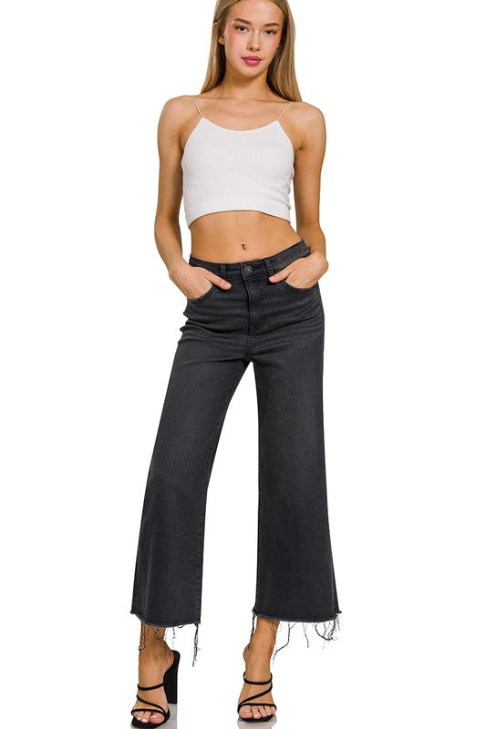 Cropped High-Rise Wide Leg Jeans •Black•