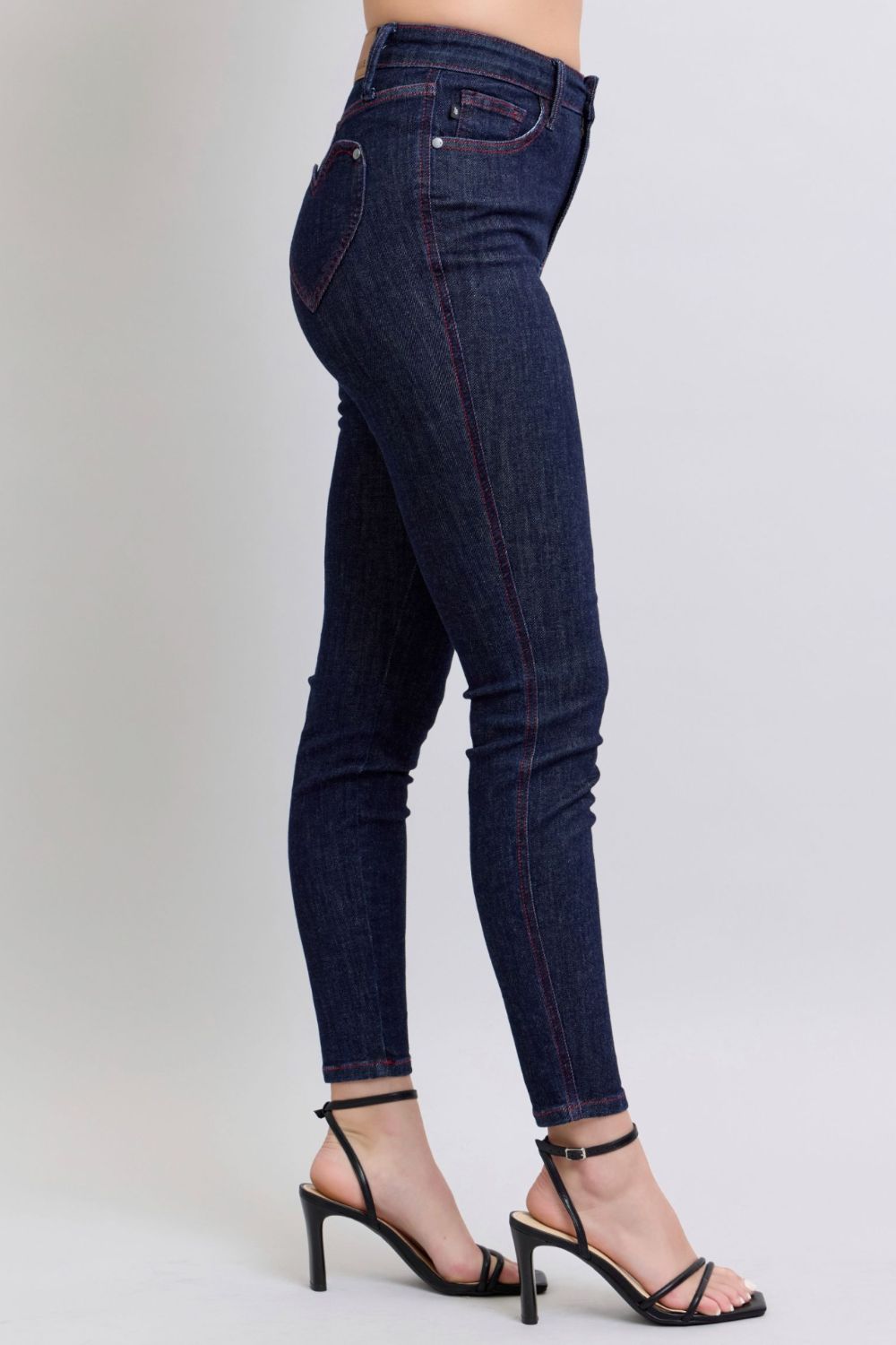 Judy Blue Heart Shaped Back Pockets Skinny Jeans *ONLINE EXCLUSIVE*