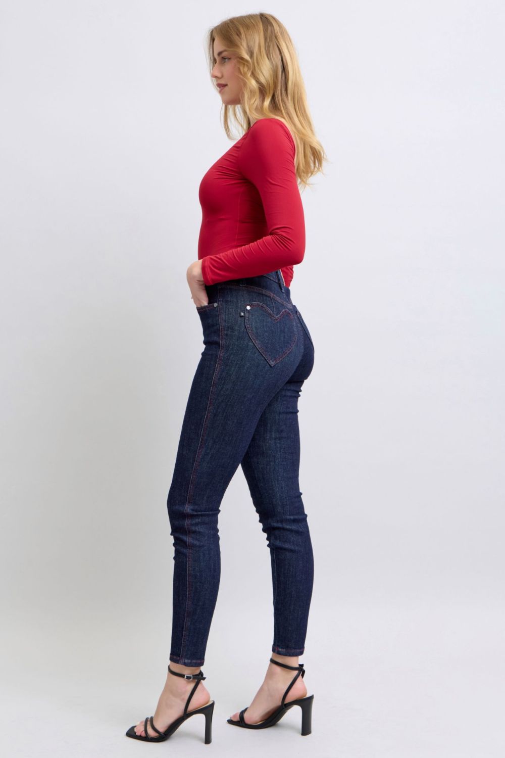 Judy Blue Heart Shaped Back Pockets Skinny Jeans *ONLINE EXCLUSIVE*