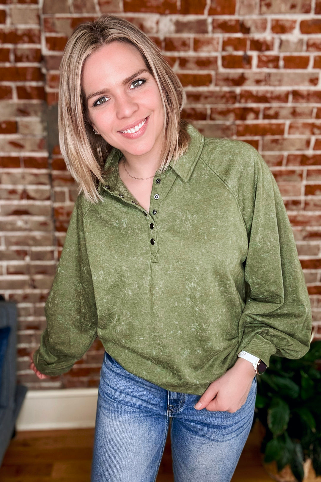 Acid Wash Half Snap Long Sleeve Sweatshirt •Olive•