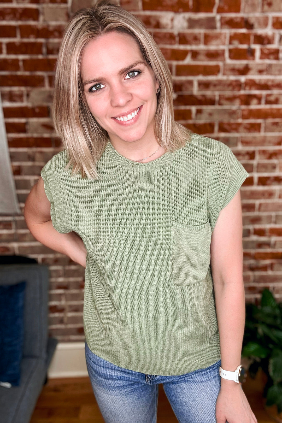Short Sleeve Round Neck Sweater Top